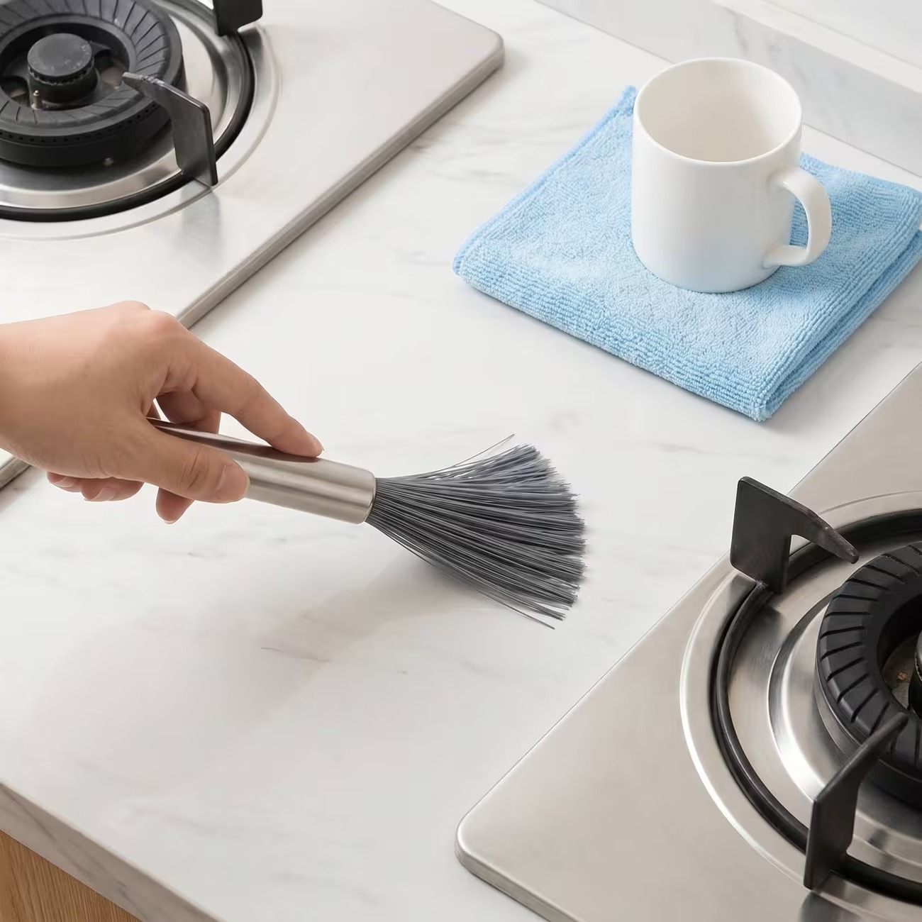 Multi-Purpose Crevice Cleaning Brush - Image 10