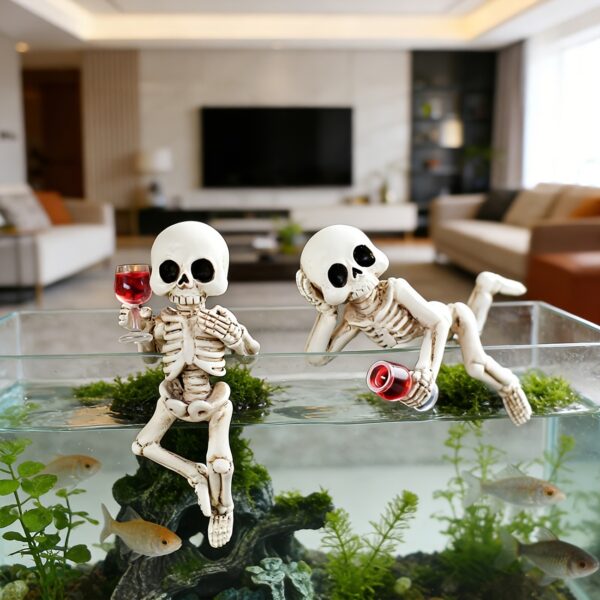 2-Piece Skeleton Garden Statues – Halloween Resin Decorations