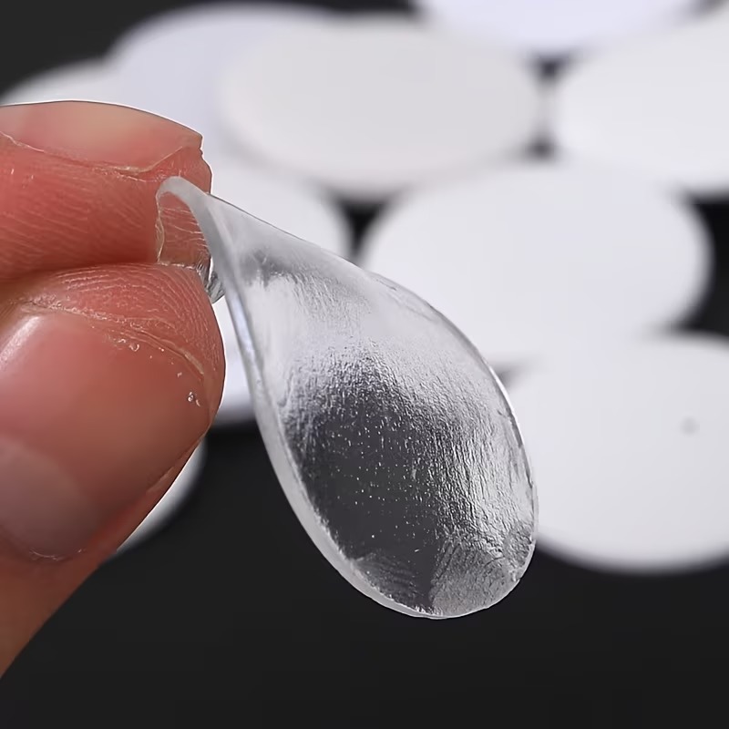 300-Piece Balloon Glue Dot Roll - Image 4