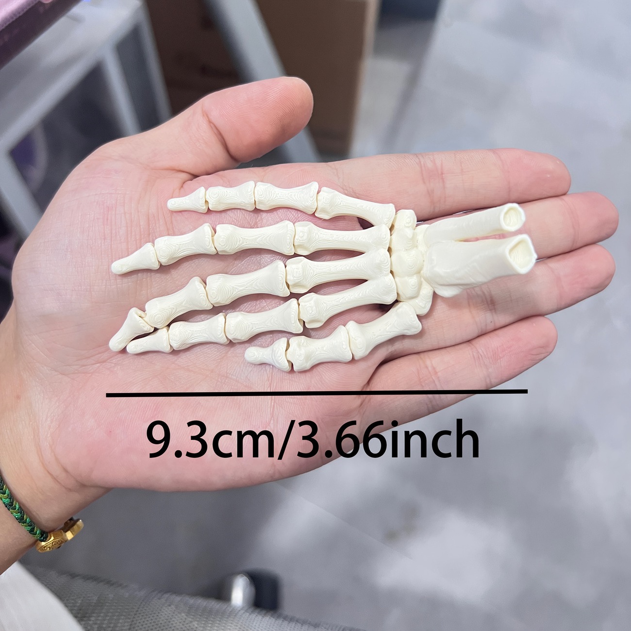 2-Piece 3D Printed Skeleton Hand Figurines - Image 3