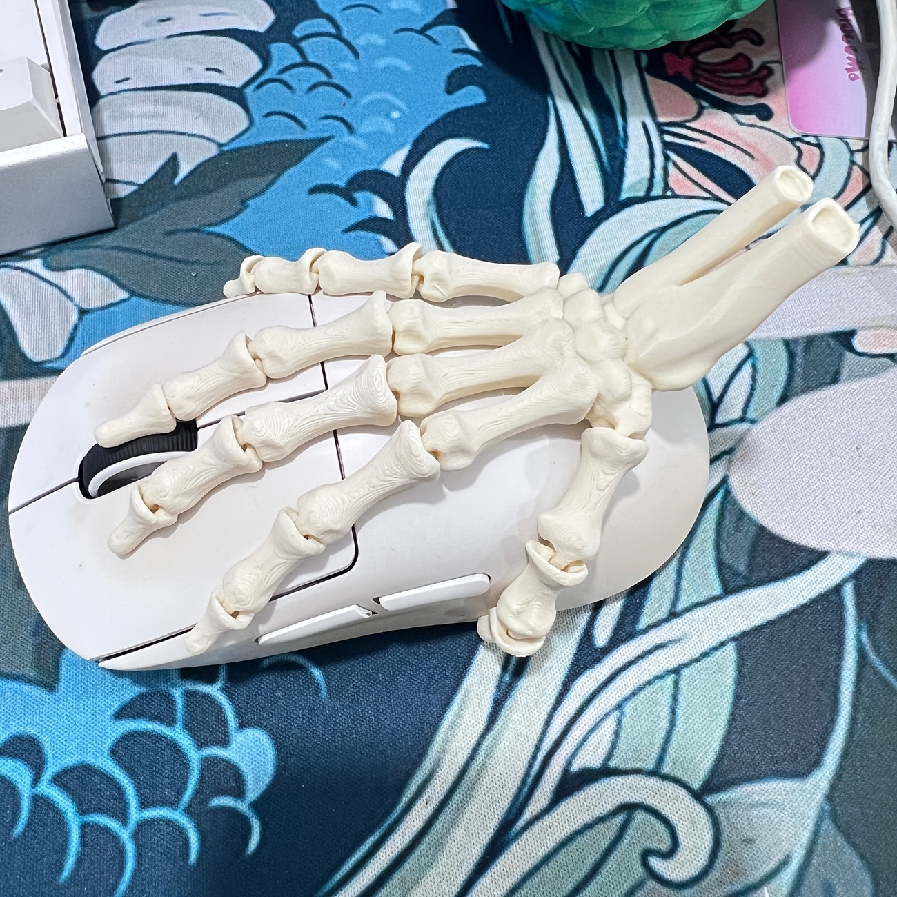 2-Piece 3D Printed Skeleton Hand Figurines - Image 6