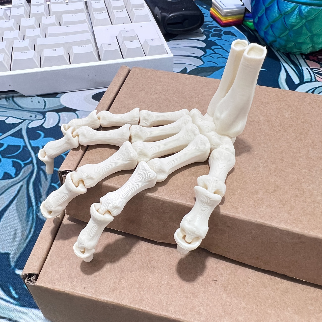 2-Piece 3D Printed Skeleton Hand Figurines - Image 8
