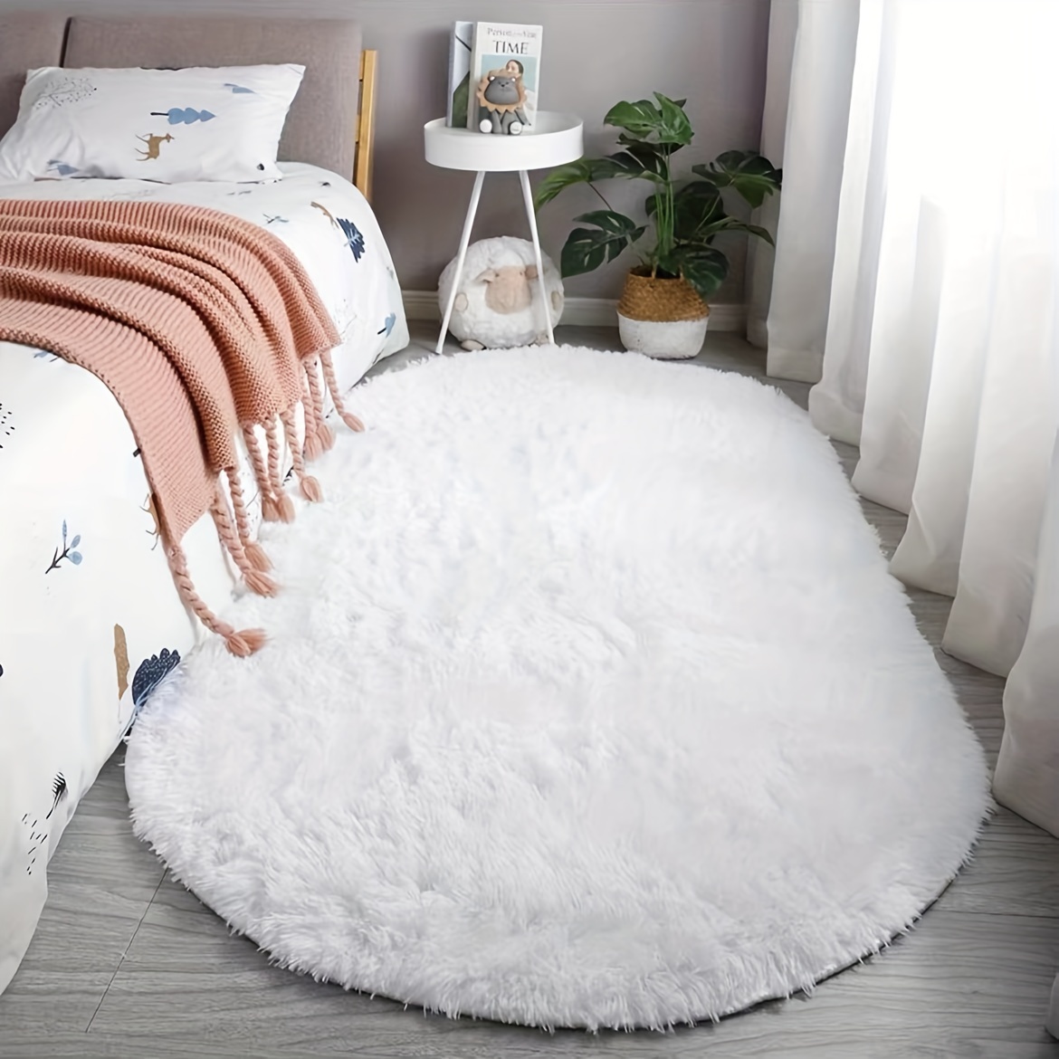 1d12fe03-1f37-46a4-9270-69070cb059a0.jpg Oval shape fluffy rug, 1 unit - Image 1