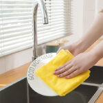 Microfiber cleaning cloths, 20 pack - Image 2