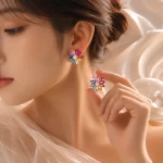 Elegant multicolor rhinestone flower stud earrings, 1 unit