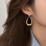 Vintage Geometric Gold Dangle Earrings for Women - Image 4