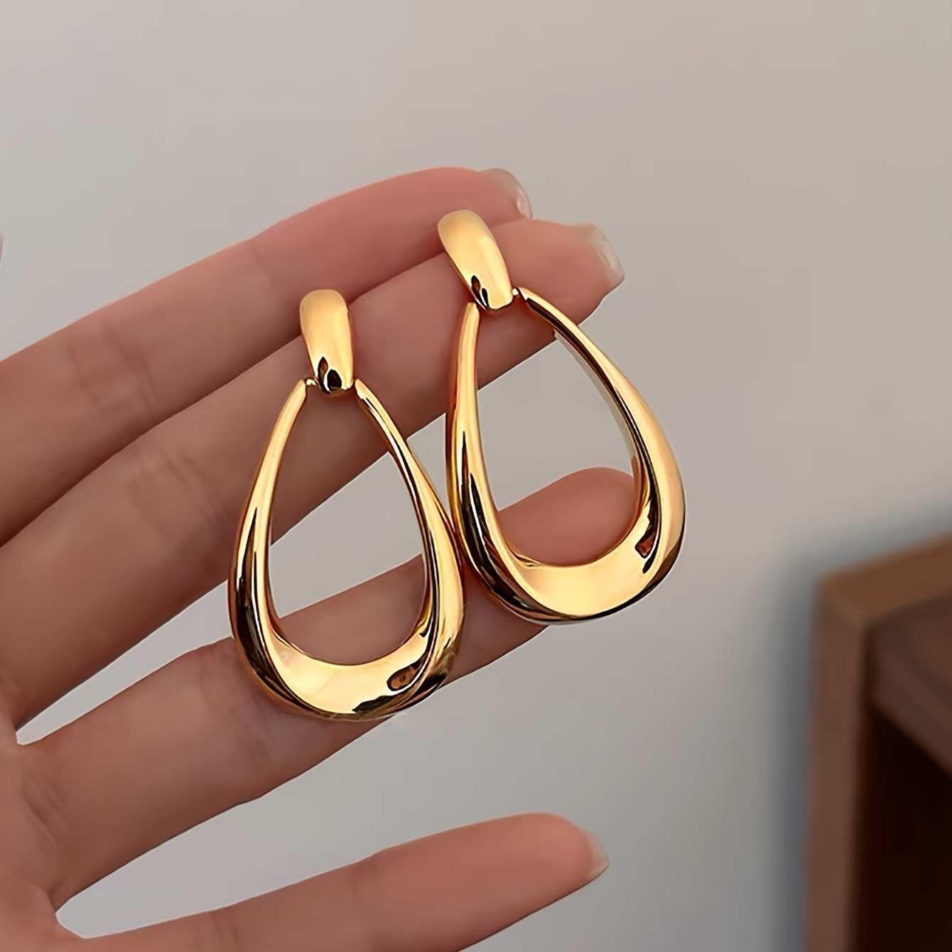 Vintage Geometric Gold Dangle Earrings for Women (4) Vintage Geometric Gold Dangle Earrings for Women - Image 1