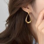 Vintage Geometric Gold Dangle Earrings for Women - Image 6