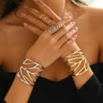 Retro Hollow Leaf Open Bangle & Ring Set (2-Piece) - Image 3