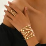 Retro Hollow Leaf Open Bangle & Ring Set (2-Piece) - Image 9