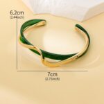 Women's Green Panel Curved Texture Bangle Bracelet - Image 3