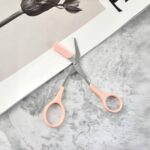 Precision Eyebrow Comb with Built-In Scissors – Stainless Steel Brow Trimming Tool with Random Postcard - Image 5