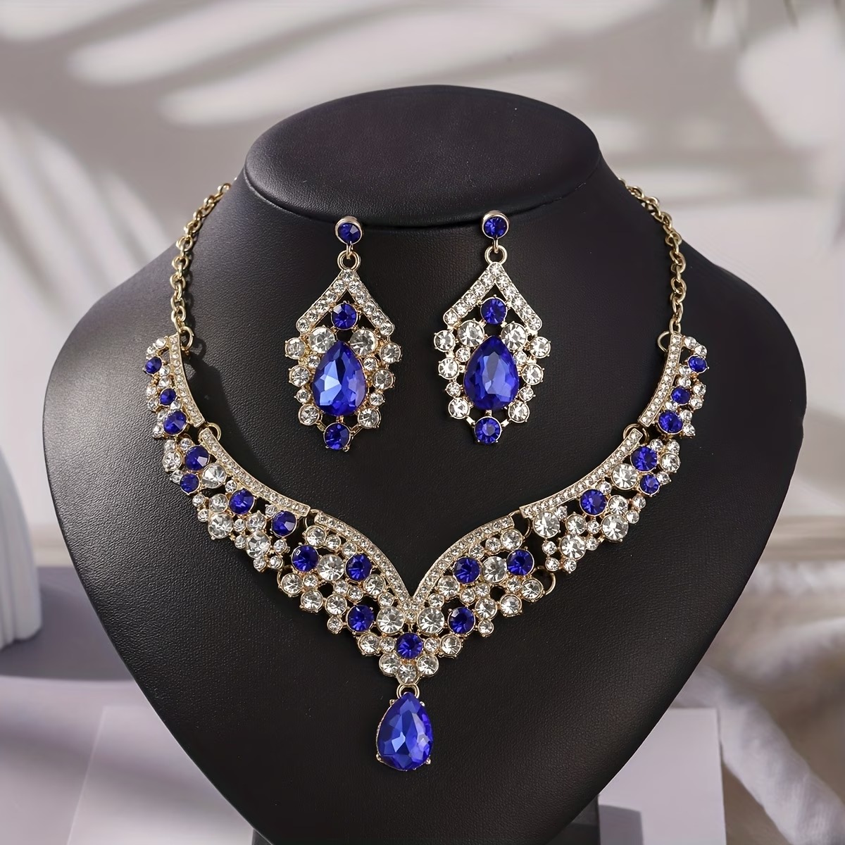 2pcsSet Fashionable Multi-Color Rhinestone Necklace Set (12) 2pcs/Set Fashionable Multi-Color Rhinestone Necklace Set - Image 1