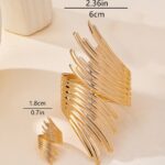 Fashionable Textured Wing Bracelet and Ring Set - Image 8