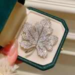 Maple Leaf Brooch – Elegant Vintage-Inspired Leaf Lapel Pin for Suits, Dresses & Special Occasions - Image 8