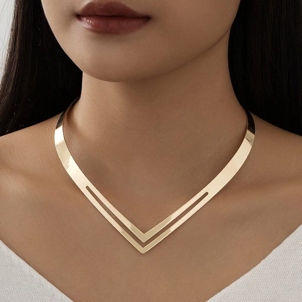 Women's Fashion Necklace – Minimalist Metal Double-Layer V-Shaped Hollow Design